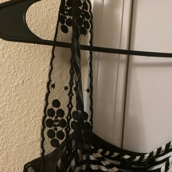 Blouse by Arden B - Picture 2 of 7